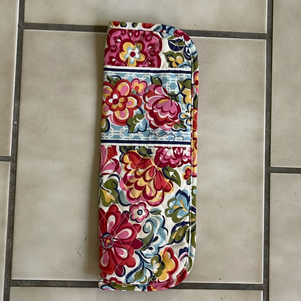 NWT Vera Bradley Flat Iron Cover (heat resistant)